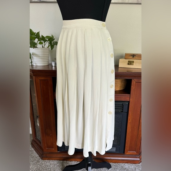 Vintage Anne Klein II White Long Skirt with Buttons - Picture 2 of 10